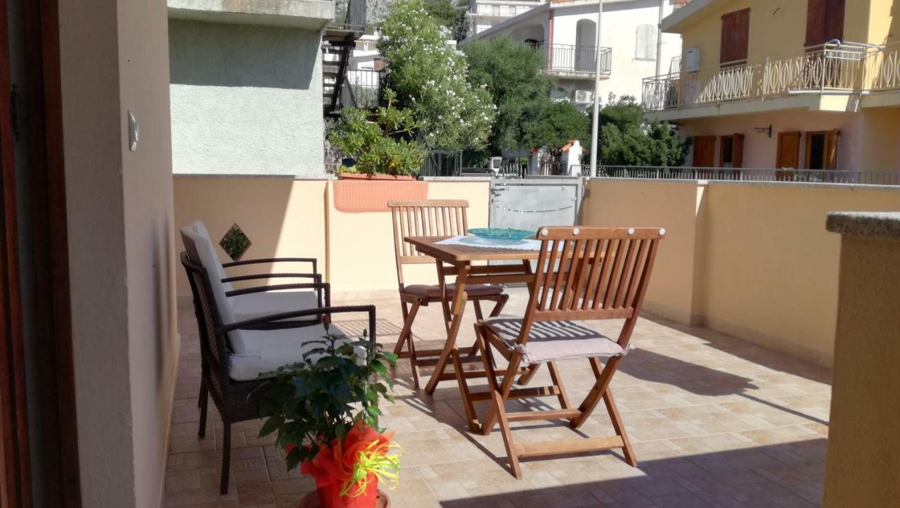 Apartment Conchiglie Кала Гононе Екстериор снимка